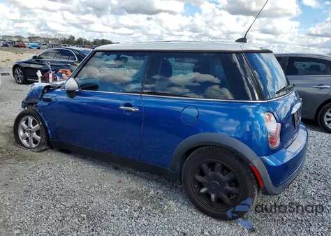 2006 Mini Cooper z USA, uszkodzony, nr VIN WMWRC33516TJ77233